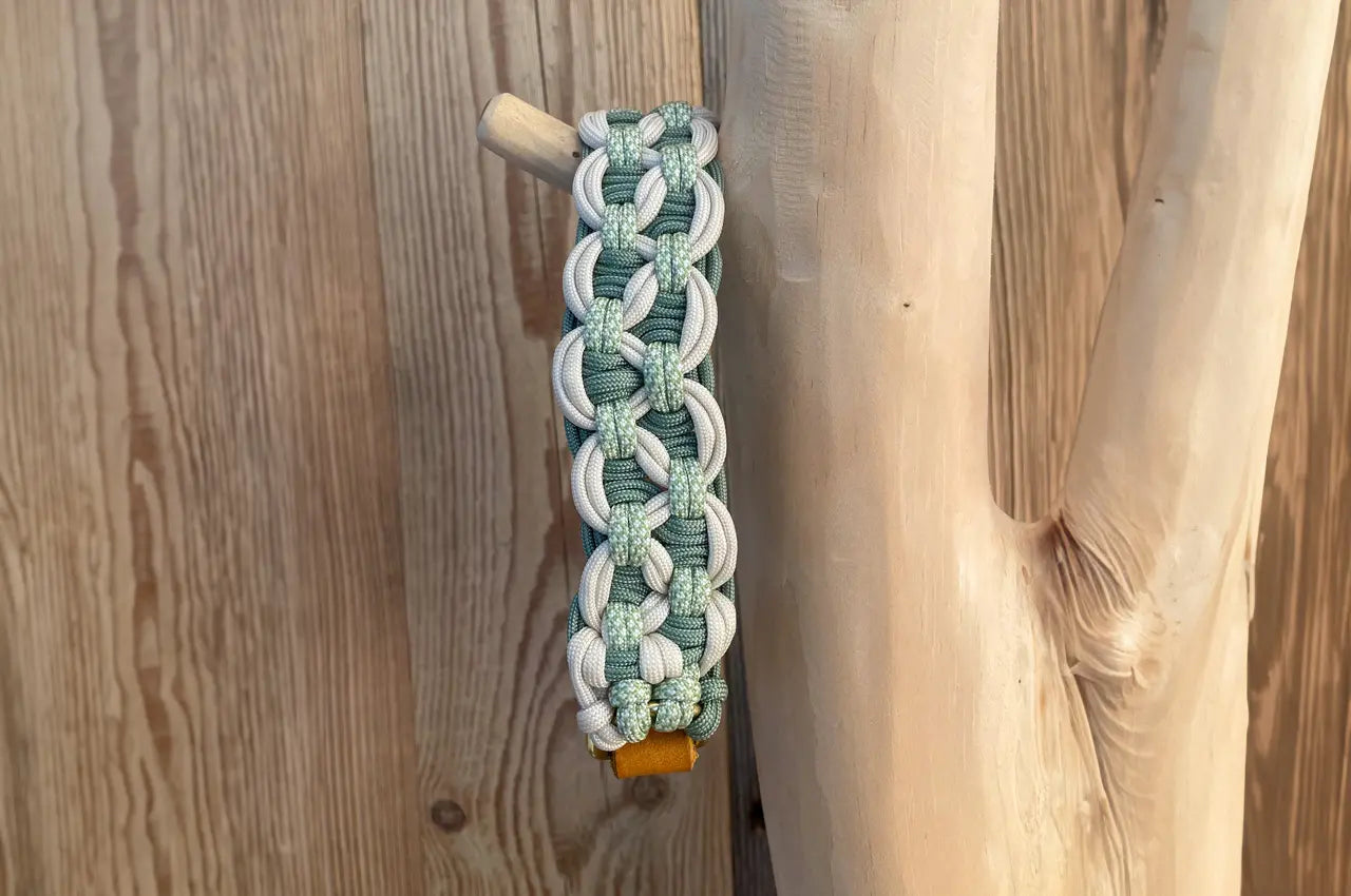 DESIGNSTUDIO | Paracord Halsband x Leder | Modell Charlotta